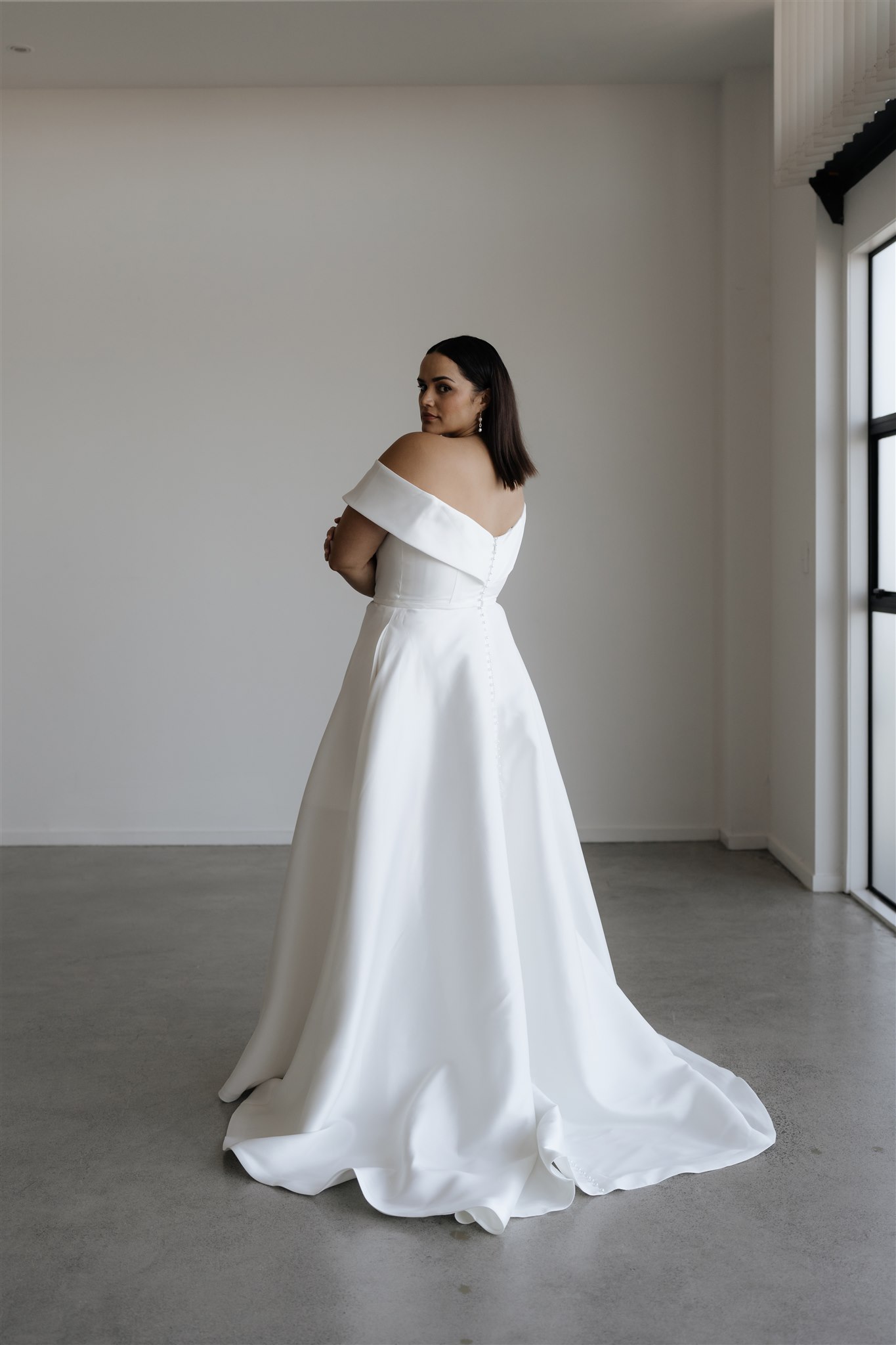 Hera Couture – Le Chic Curve – Etcetera Bridal