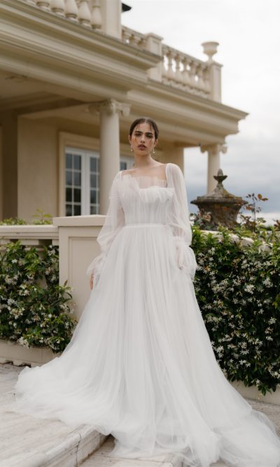 Alternative view of Hera Couture - Le Soleil