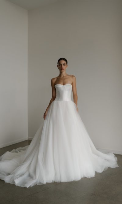 Alternative view of Hera Couture - Florence