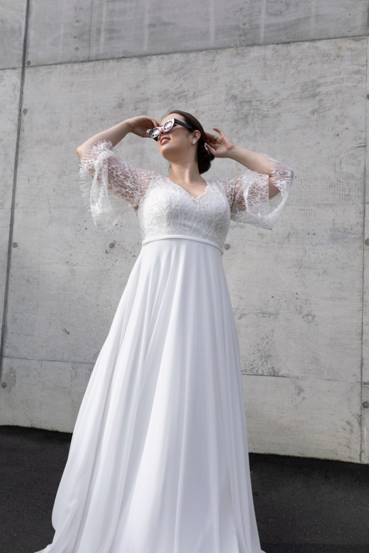Hera Couture - Wisteria Curve w/ Detachable Sleeves - Image 2