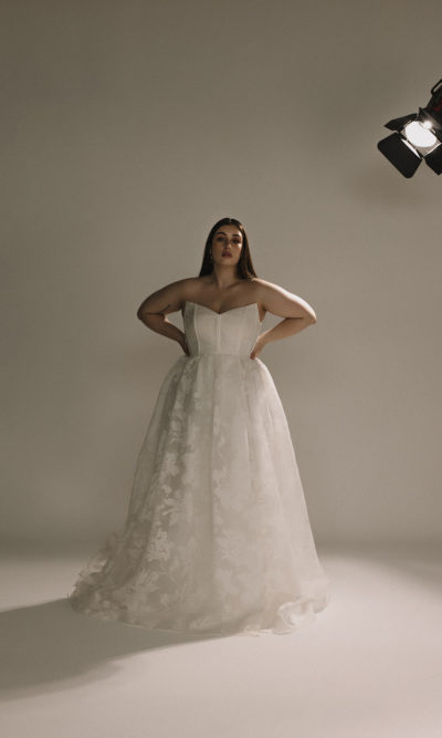 Alternative view of Hera Couture - Ella Curve