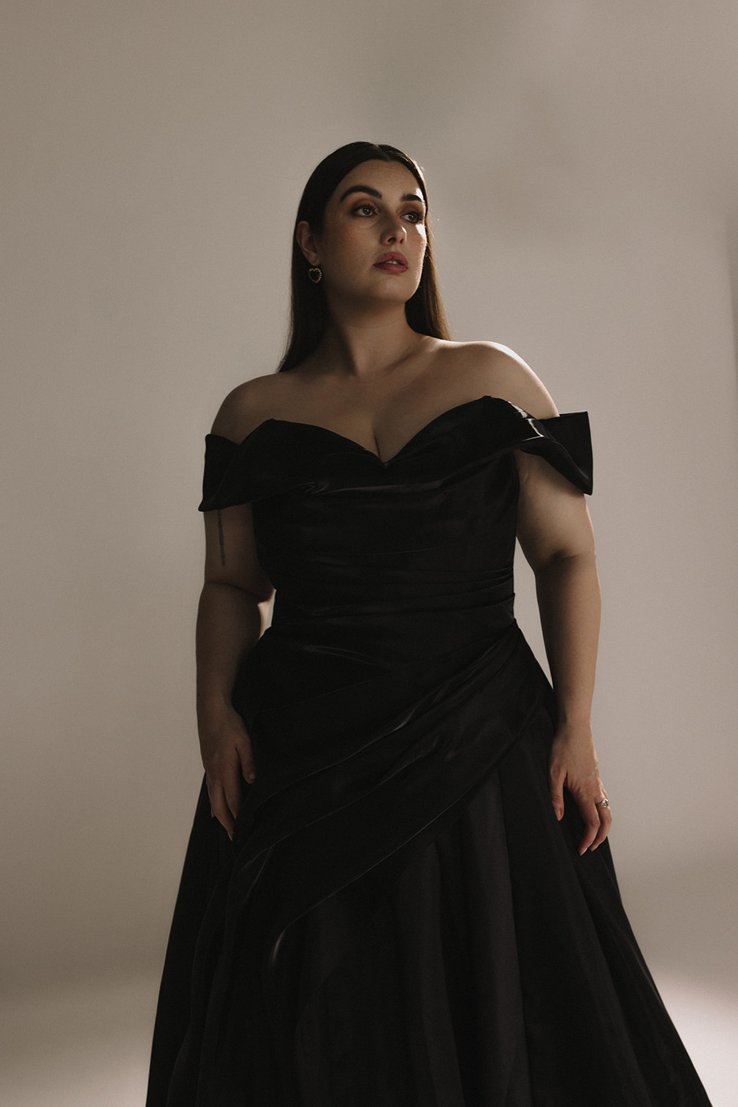 Hera Couture - Serana Curve Black