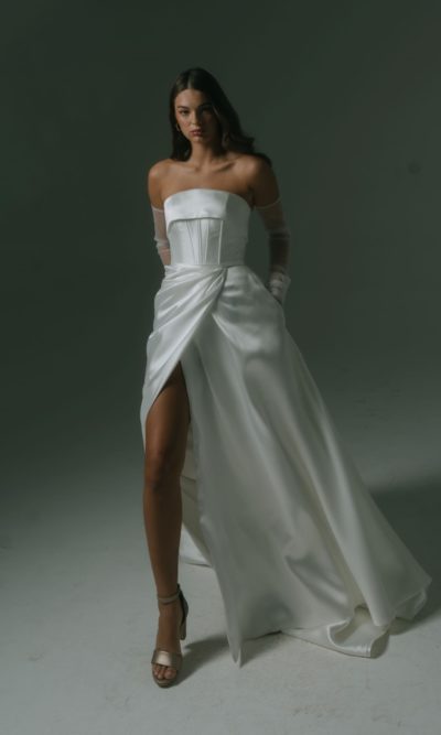 Alternative view of Hera Couture - Viktor