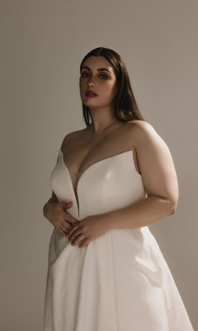 Hera Couture - Alexandra Curve