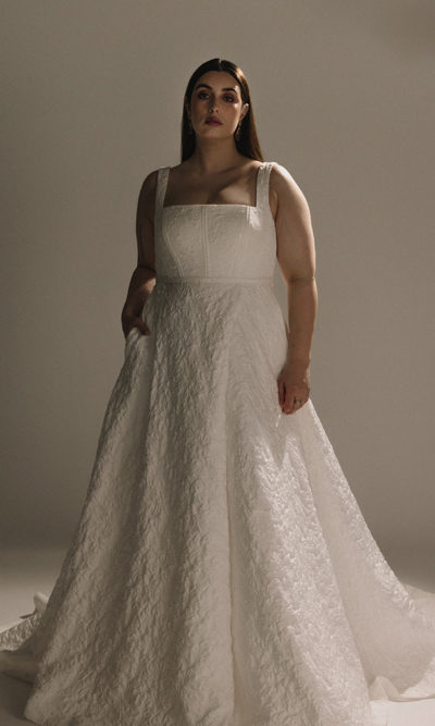 Hera Couture - Margeaux Curve